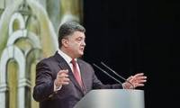 Гибридная война, в которую втянута Украина, не имеет прецедентов /Порошенко/